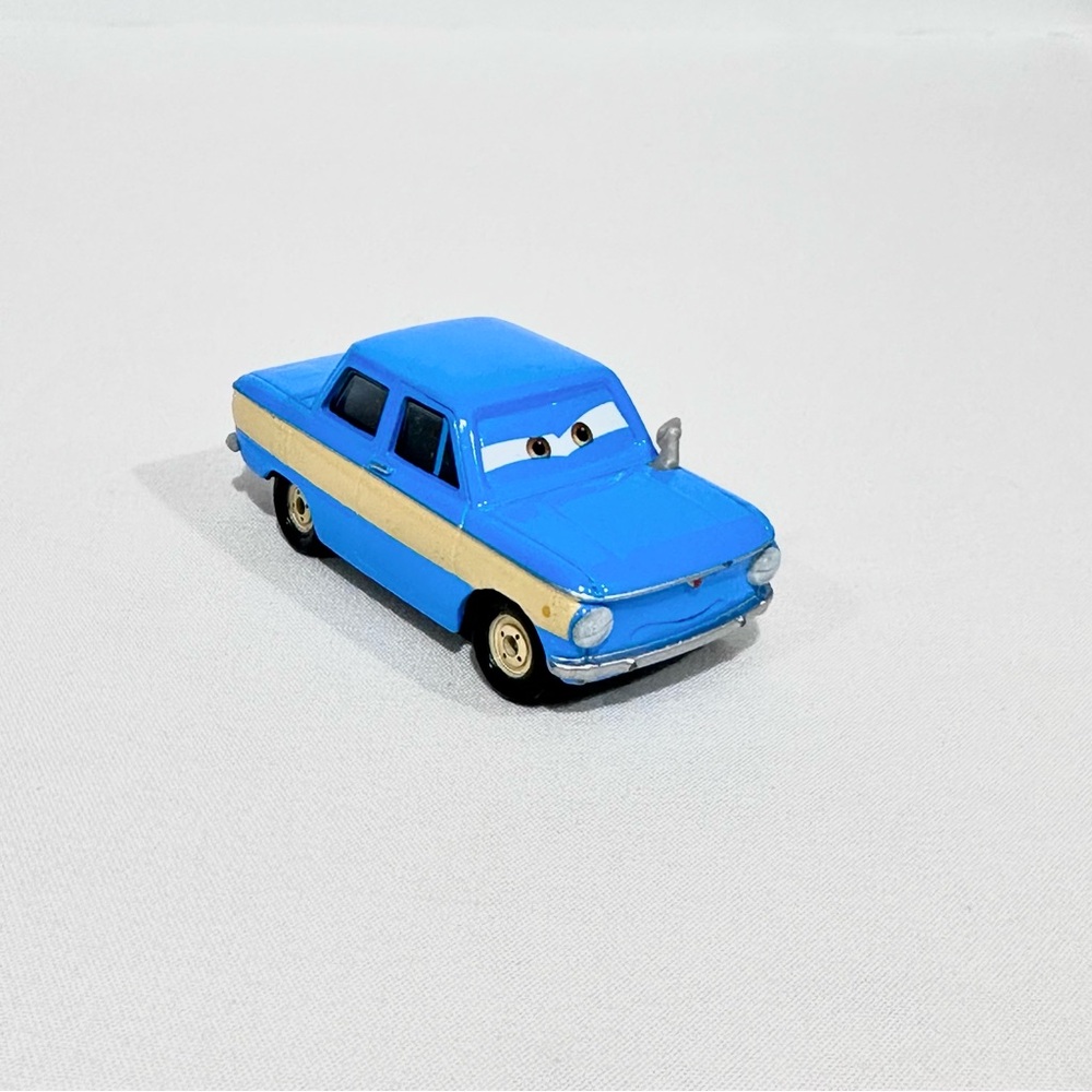 Disney Pixar Cars 2 Vladimir Trunkov Die-cast Mattel